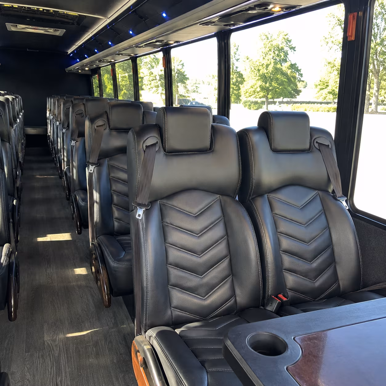 minibus rentals for small group wine tours around the antelope valley