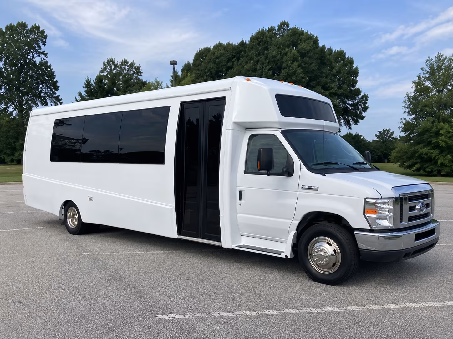 palmdale 18 passenger party bus