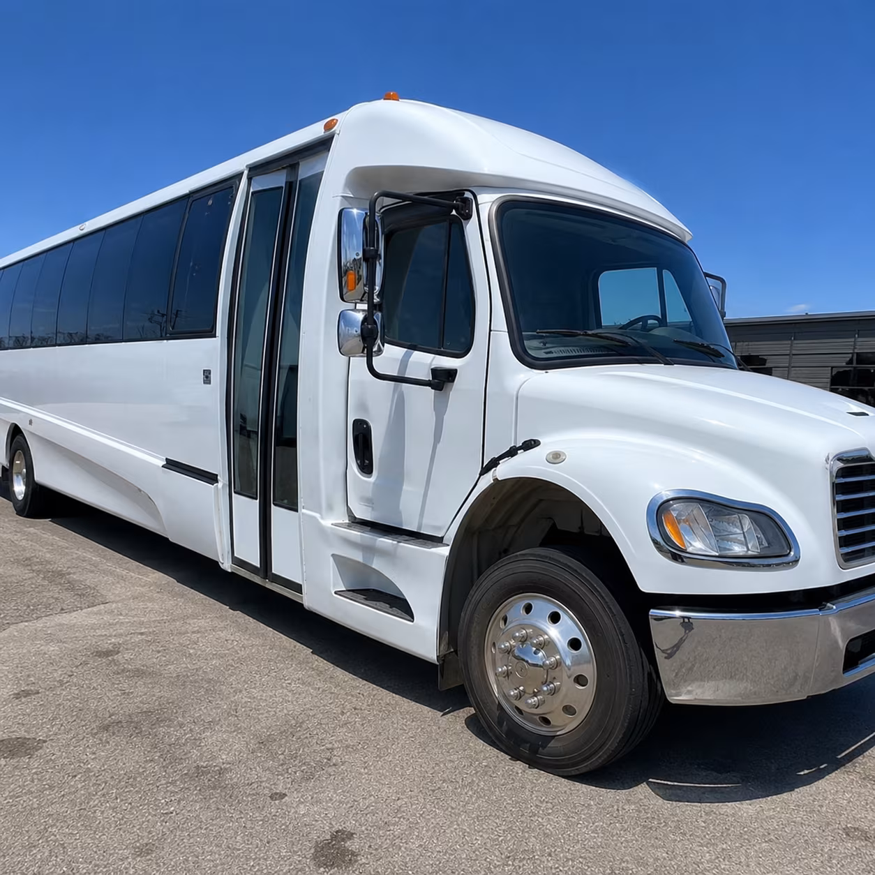 wedding and quinceanera buses in palmdale california